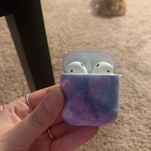 Apple AirPods